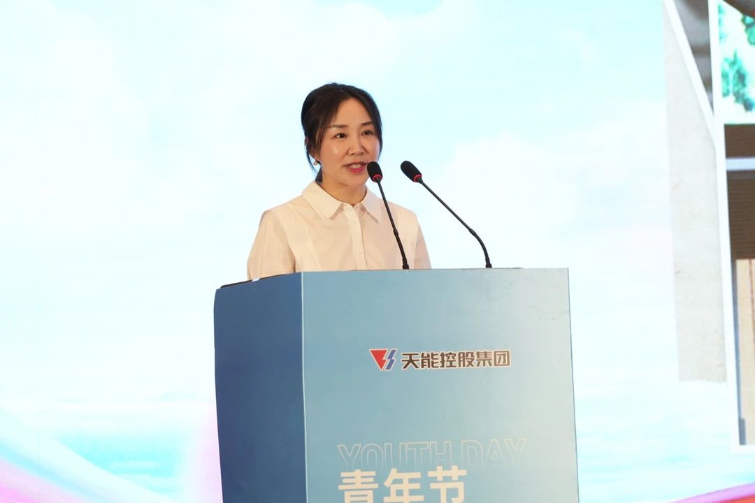 才聚亚博体育
 智创未来｜亚博体育
青年这样过五四.jpg